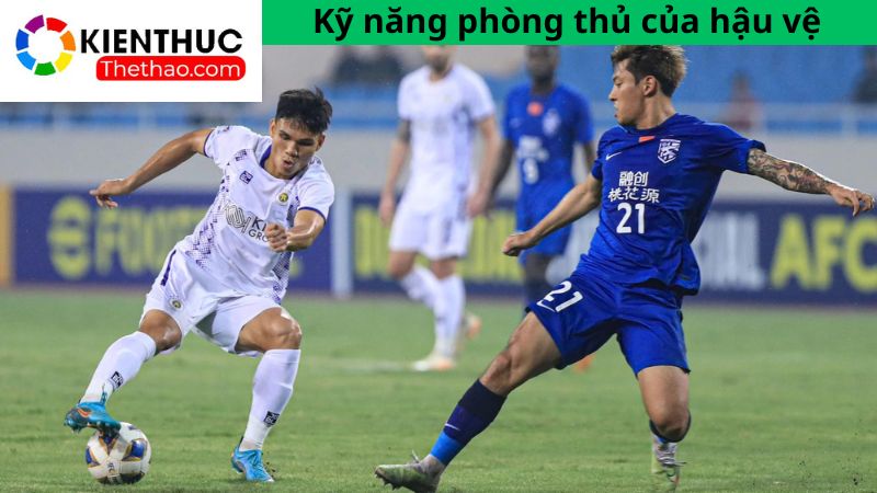 hậu vệ thi đấu nổi bật 